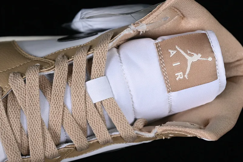 All categories Air Jordan Jordan series basketball shoes Air Jordan 1 Mid Air Jordan 1 Mid AJ1 Joe 1 light tan toe Chinese culture casual sneakers BQ6472-103